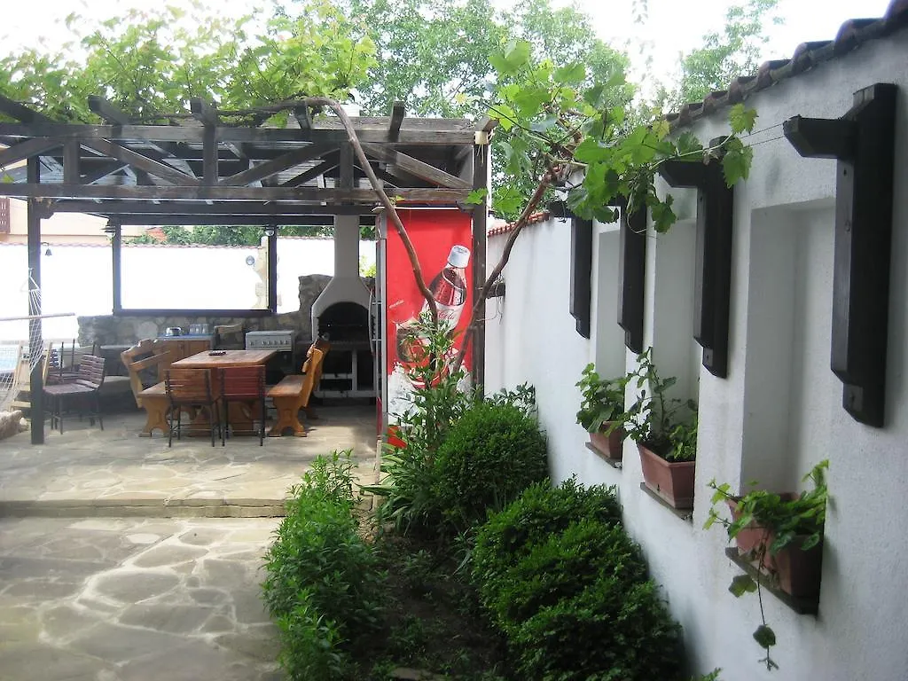 Guest House Yanina Varna 0*,  Bulgária