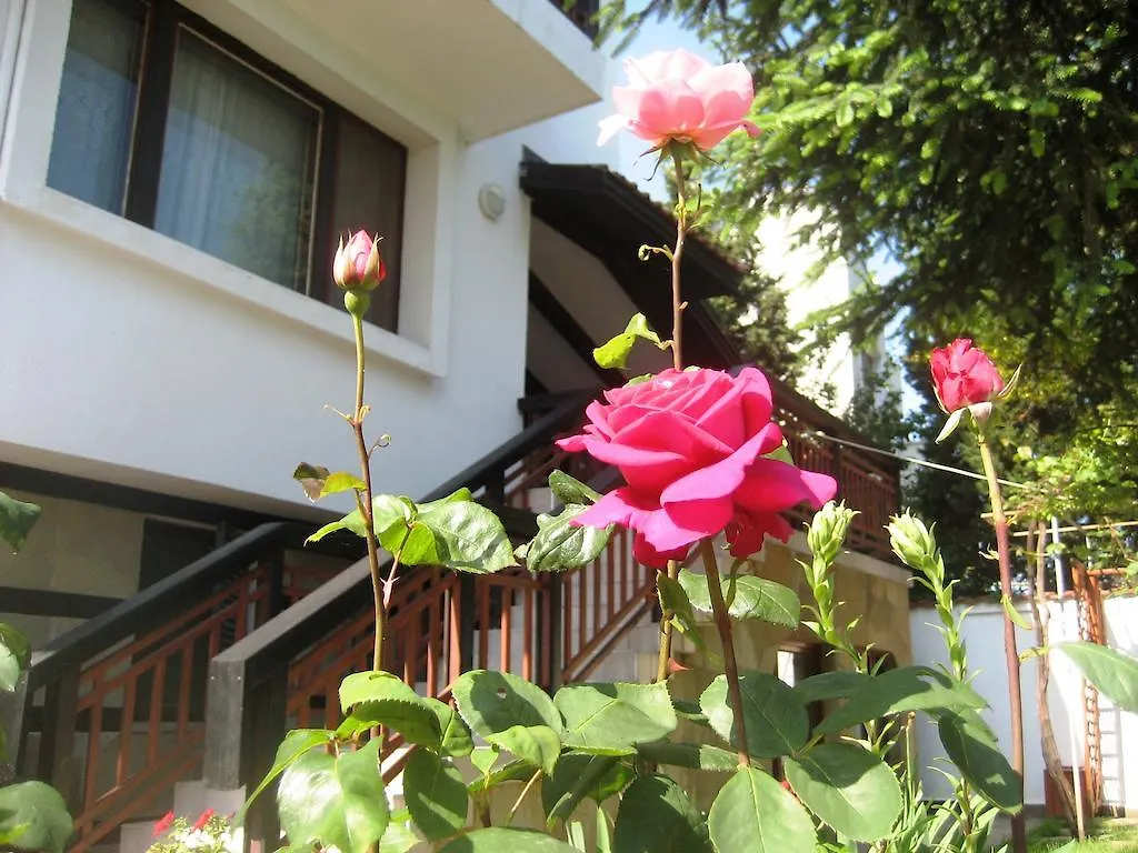 Guest House Yanina Varna